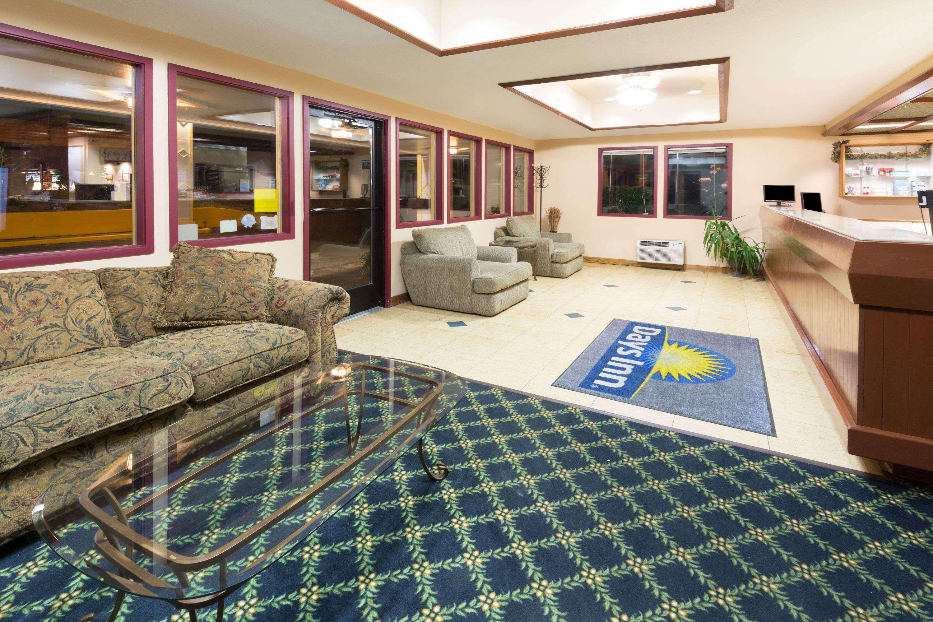 Days Inn By Wyndham Bend Exteriér fotografie
