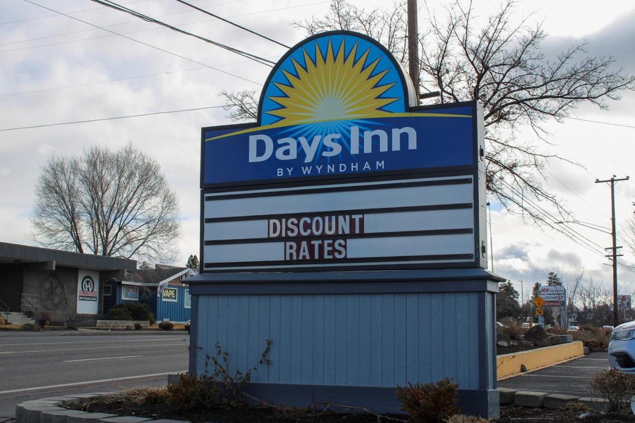Days Inn By Wyndham Bend Exteriér fotografie