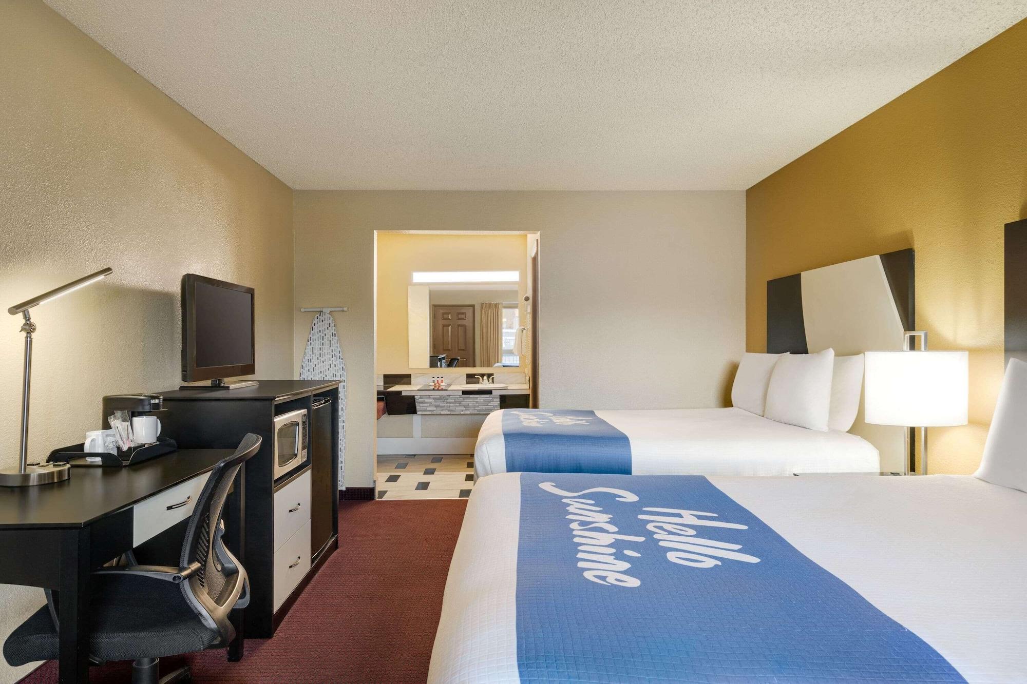 Days Inn By Wyndham Bend Exteriér fotografie