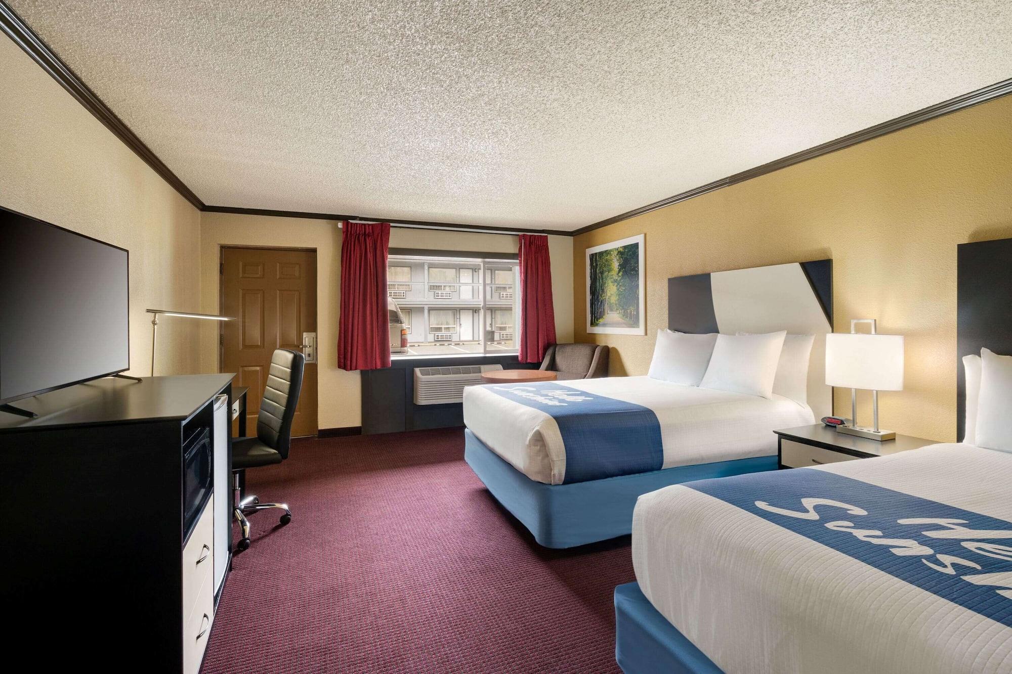 Days Inn By Wyndham Bend Exteriér fotografie