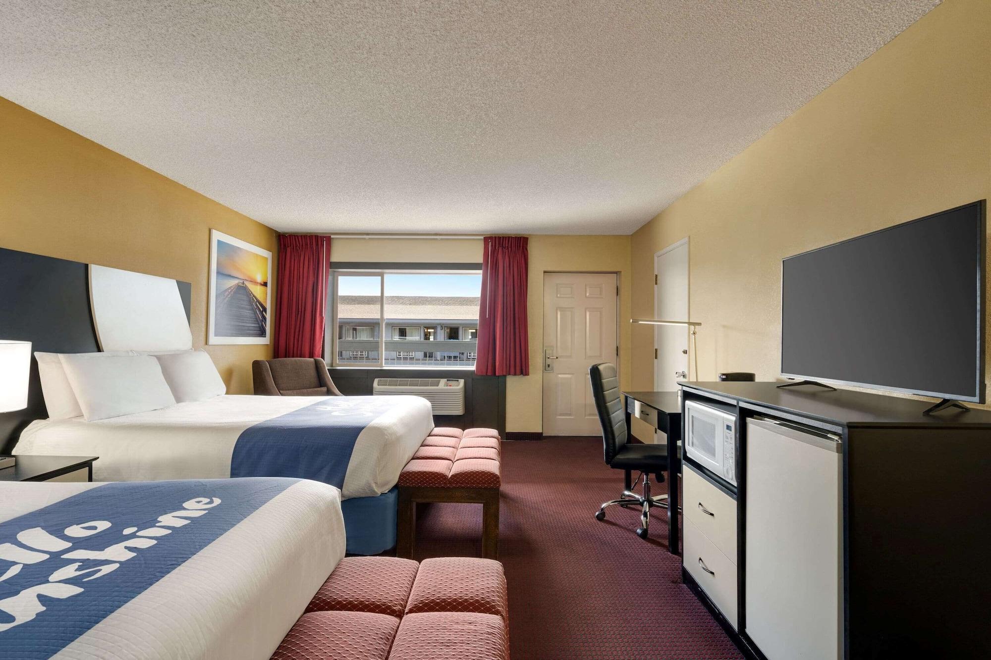 Days Inn By Wyndham Bend Exteriér fotografie