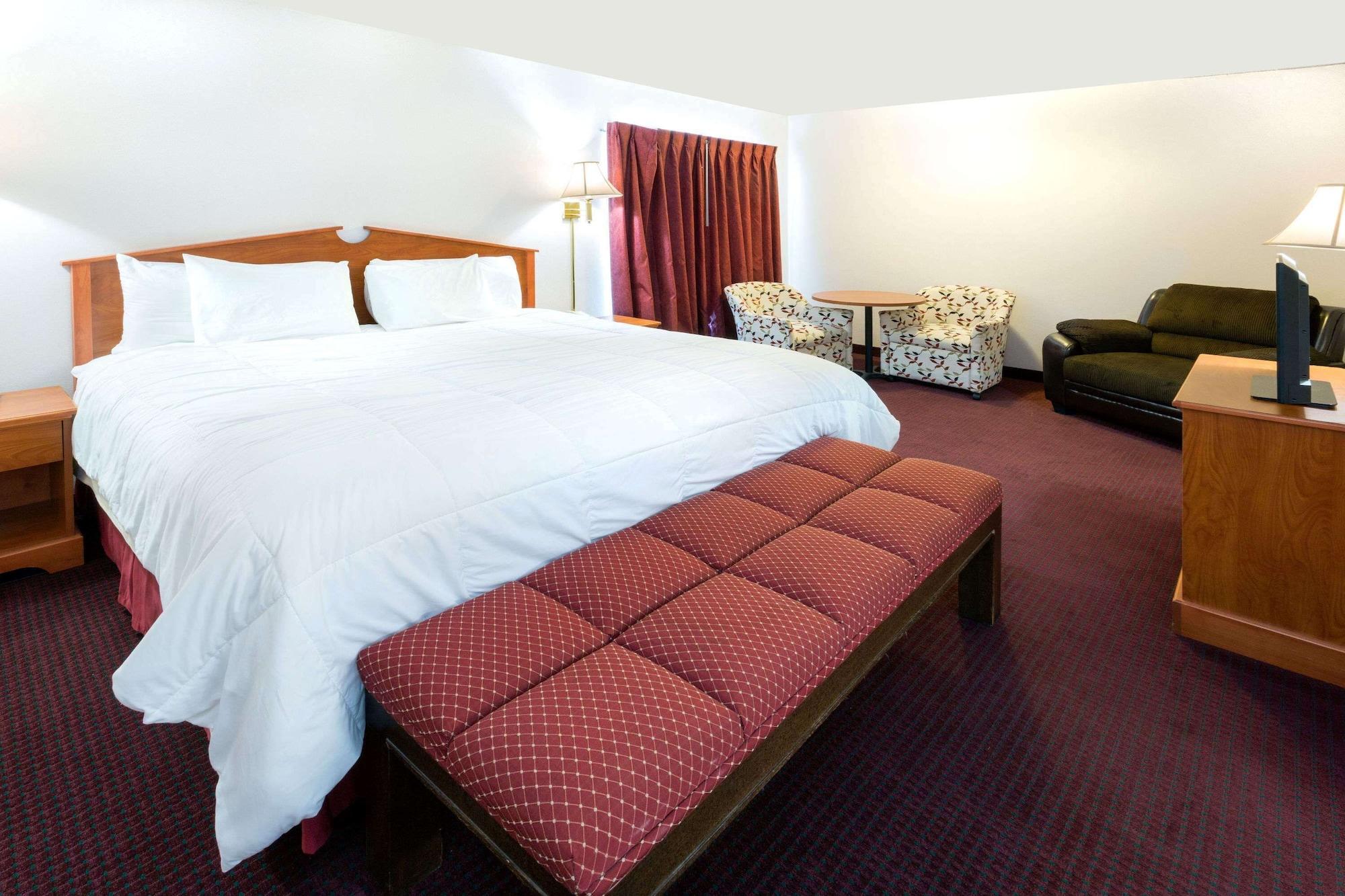 Days Inn By Wyndham Bend Exteriér fotografie