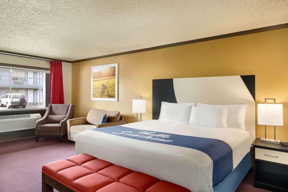 Days Inn By Wyndham Bend Exteriér fotografie